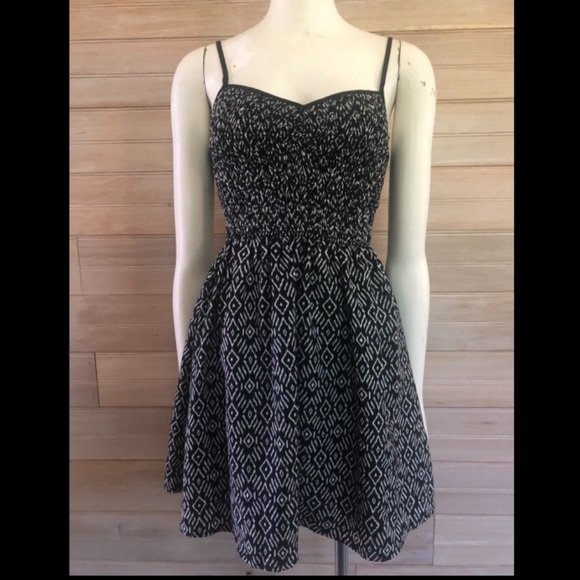 black and white dress - Picture 1 of 1